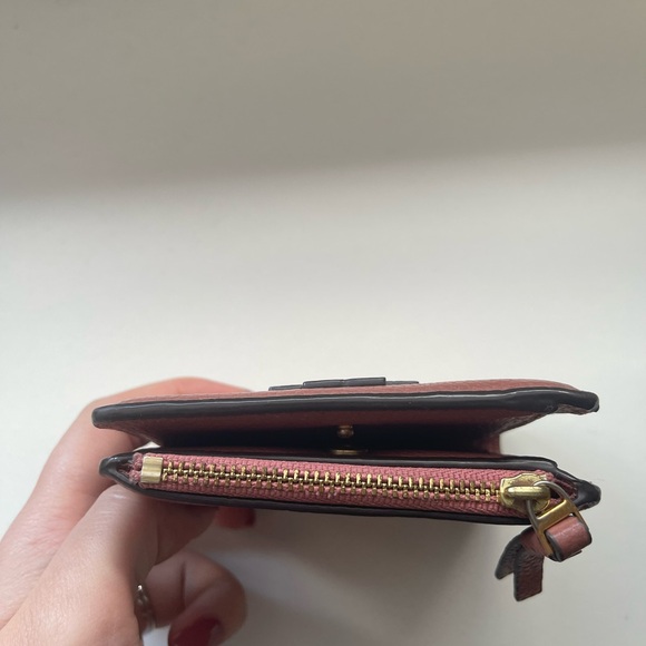 🚨 SALE 🚨Tory Burch Wallet - Picture 4 of 7